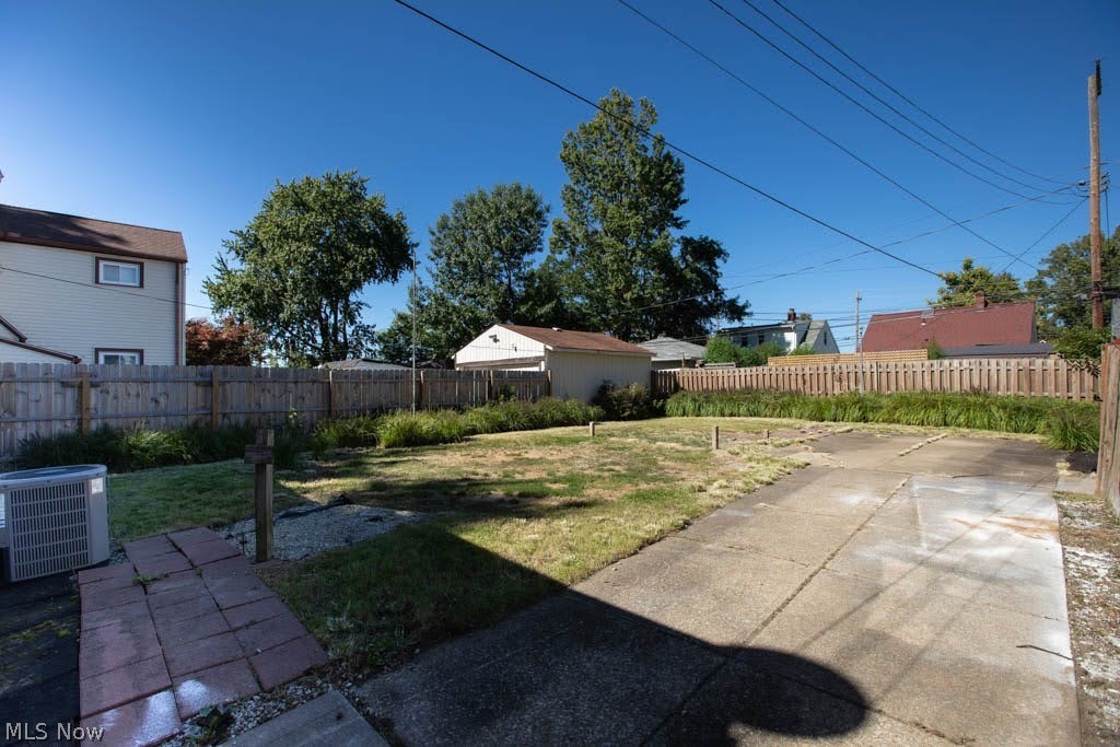17706 Glenshire Avenue Cleveland OH 44135