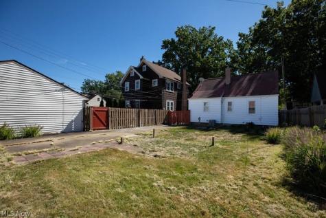 17706 Glenshire Avenue Cleveland OH 44135