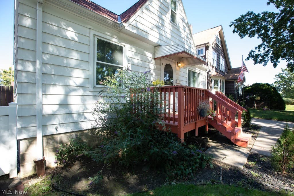 17706 Glenshire Avenue Cleveland OH 44135