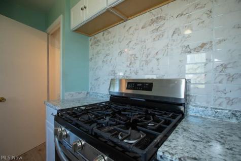 17706 Glenshire Avenue Cleveland OH 44135