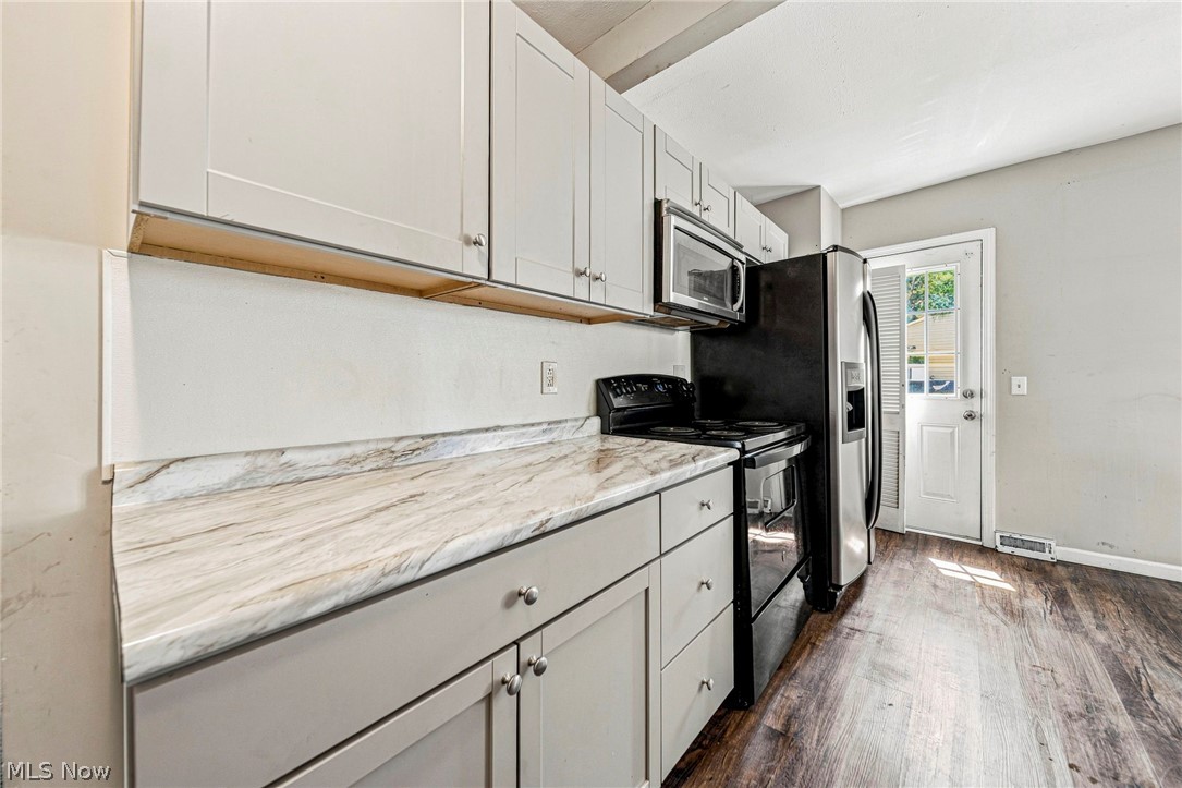 232 Plymouth Drive Eastlake OH 44095