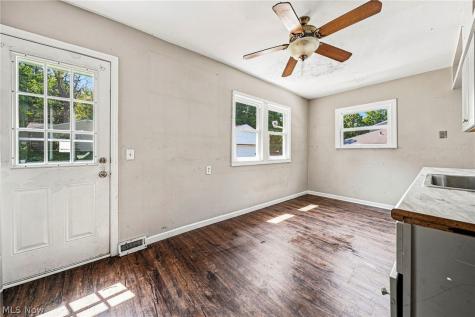 232 Plymouth Drive Eastlake OH 44095