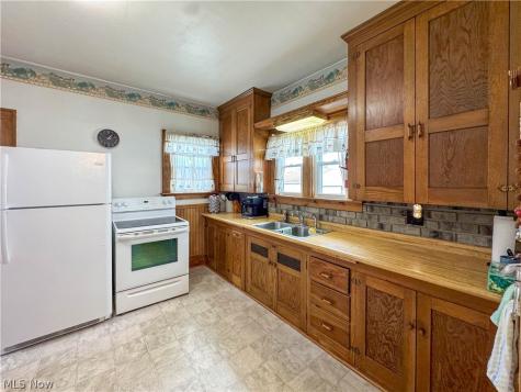 122 N Bon Air Avenue Youngstown OH 44509