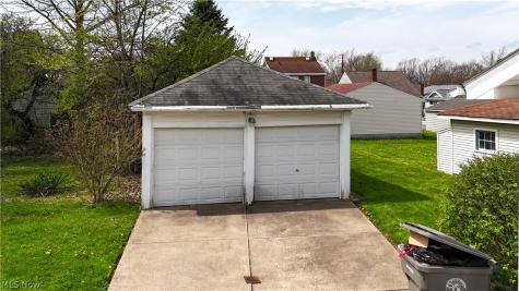 122 N Bon Air Avenue Youngstown OH 44509
