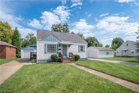 2826 Fletcher Avenue NE Canton OH 44705