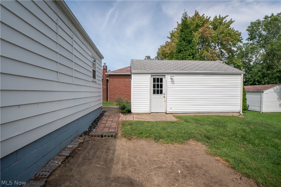 2826 Fletcher Avenue NE Canton OH 44705