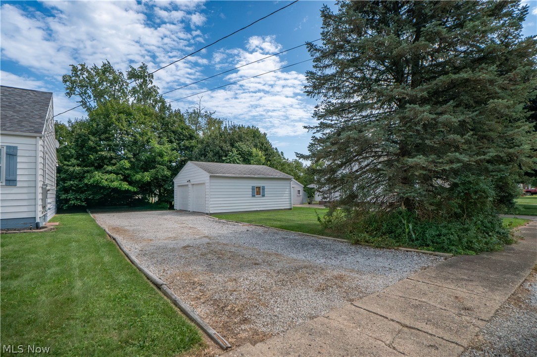 2826 Fletcher Avenue NE Canton OH 44705