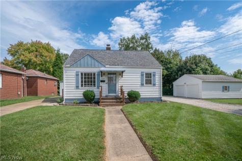 2826 Fletcher Avenue NE Canton OH 44705