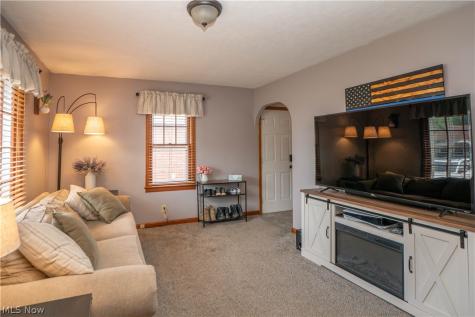 2826 Fletcher Avenue NE Canton OH 44705