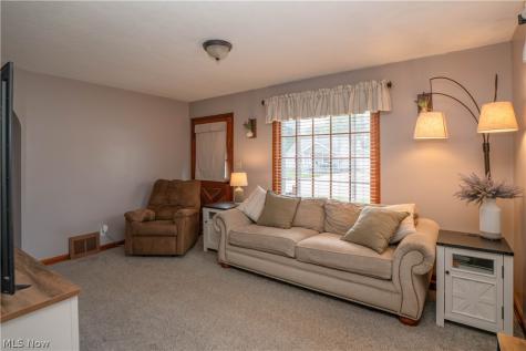 2826 Fletcher Avenue NE Canton OH 44705