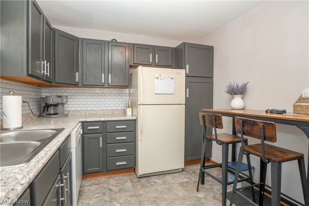 2826 Fletcher Avenue NE Canton OH 44705