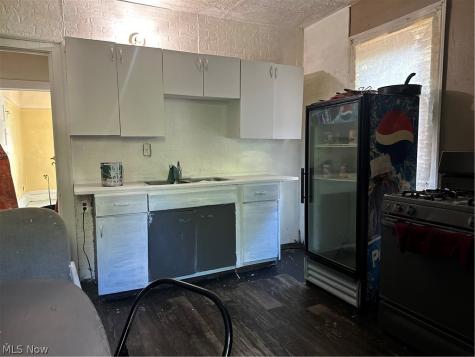 2184 E 82nd Street Cleveland OH 44103
