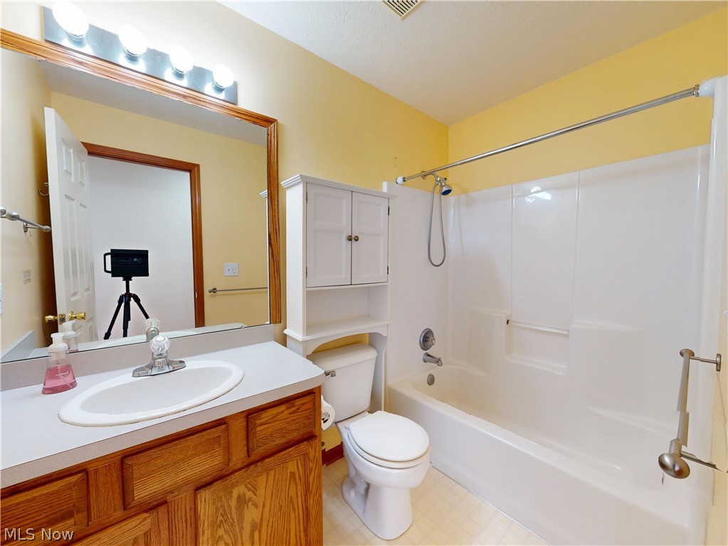 2597 Stonecreek Drive Copley OH 44320