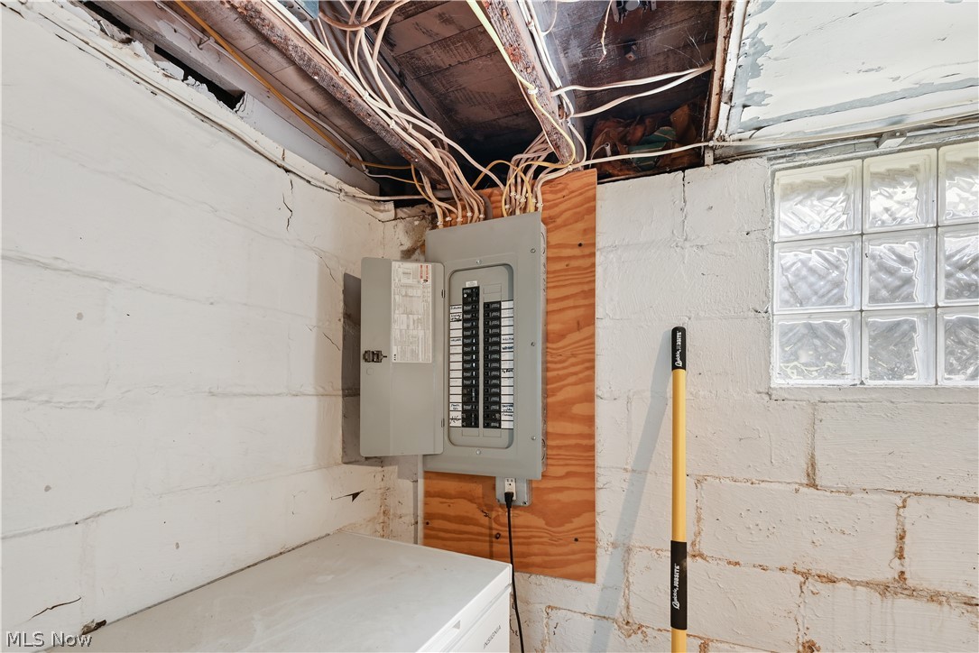 307 E Liberty Street Girard OH 44420