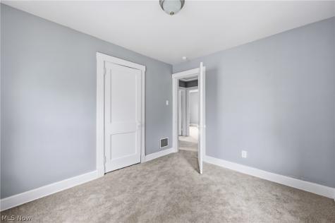 3016 Hudson Avenue Youngstown OH 44511