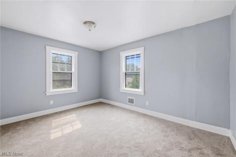 3016 Hudson Avenue Youngstown OH 44511
