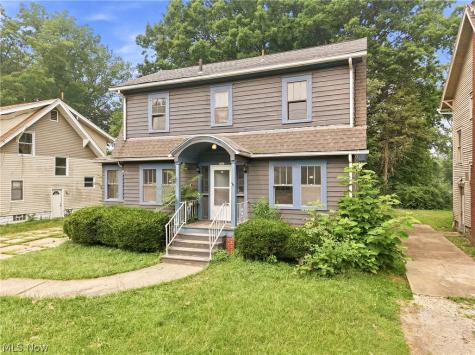 3016 Hudson Avenue Youngstown OH 44511