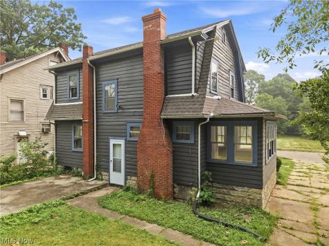 3016 Hudson Avenue Youngstown OH 44511