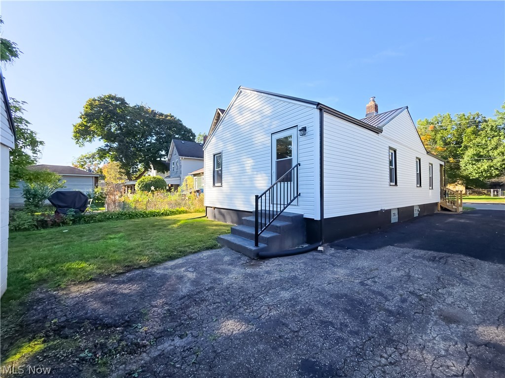 39 Forest Avenue SE Massillon OH 44646