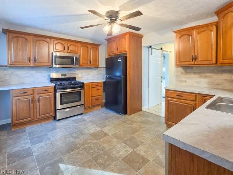 39 Forest Avenue SE Massillon OH 44646
