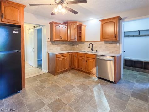 39 Forest Avenue SE Massillon OH 44646