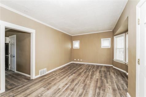 2021 W 93rd Street Cleveland OH 44102