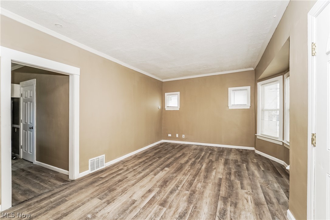 2021 W 93rd Street Cleveland OH 44102