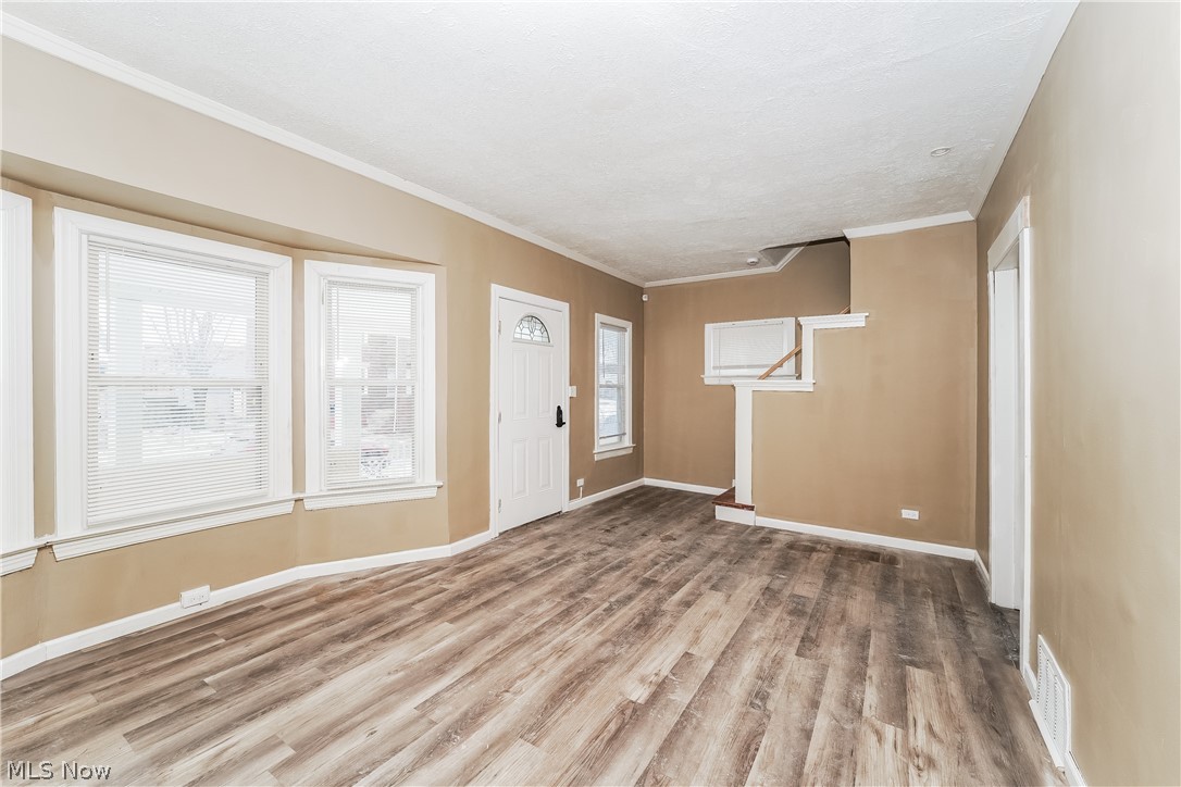 2021 W 93rd Street Cleveland OH 44102