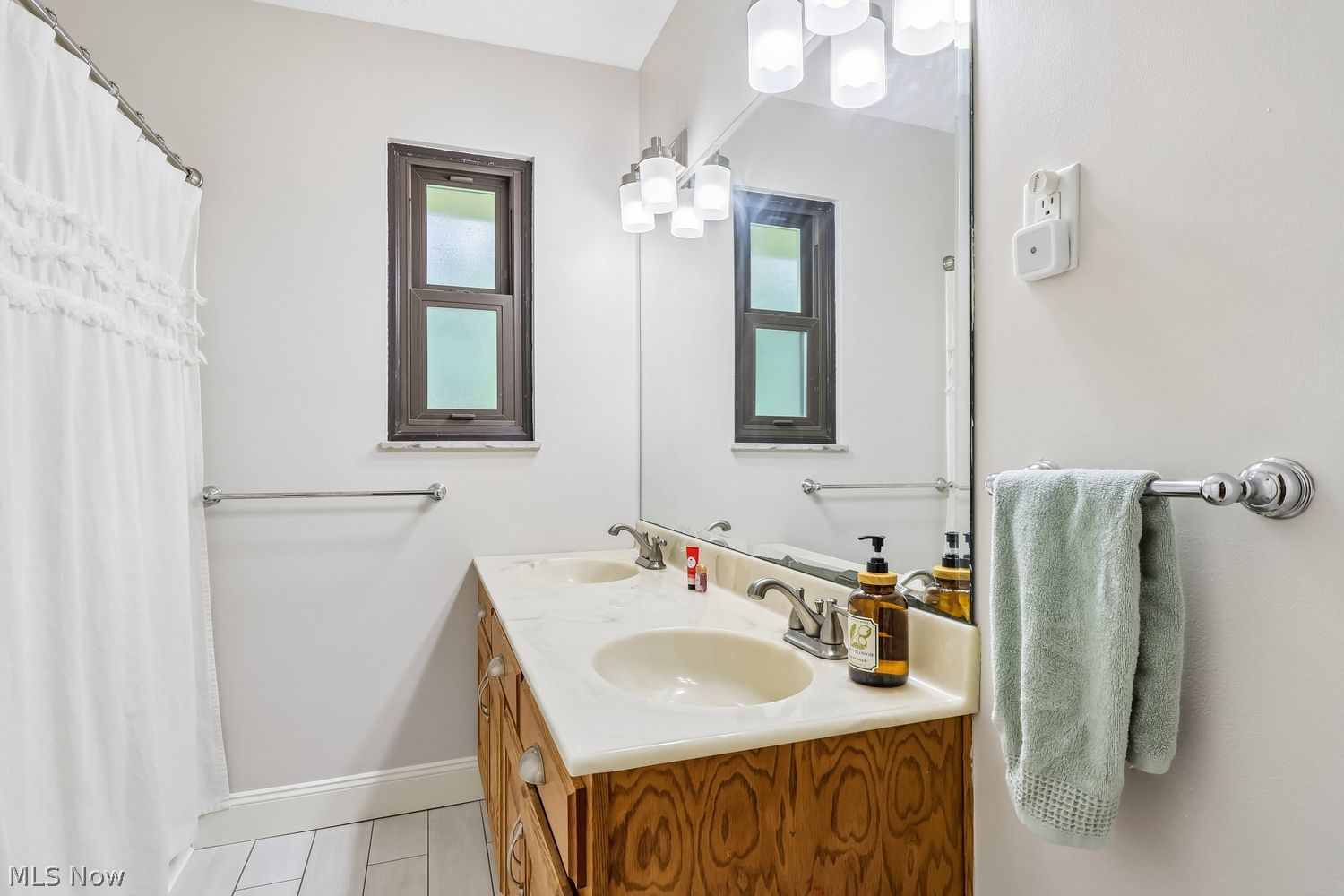 37532 Harlow Drive Willoughby OH 44094