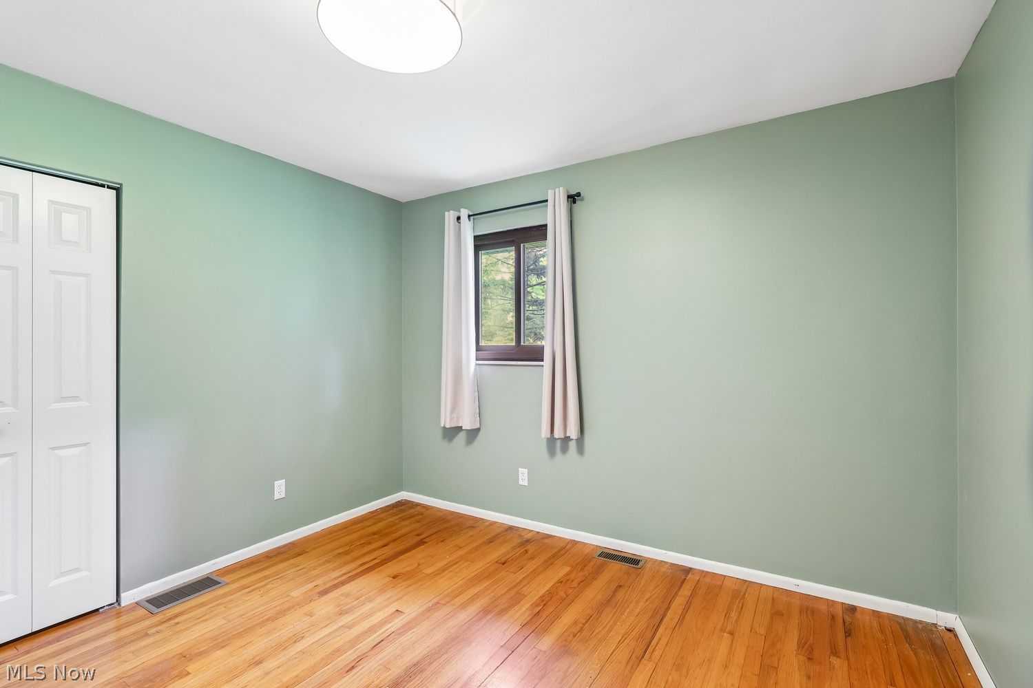 37532 Harlow Drive Willoughby OH 44094