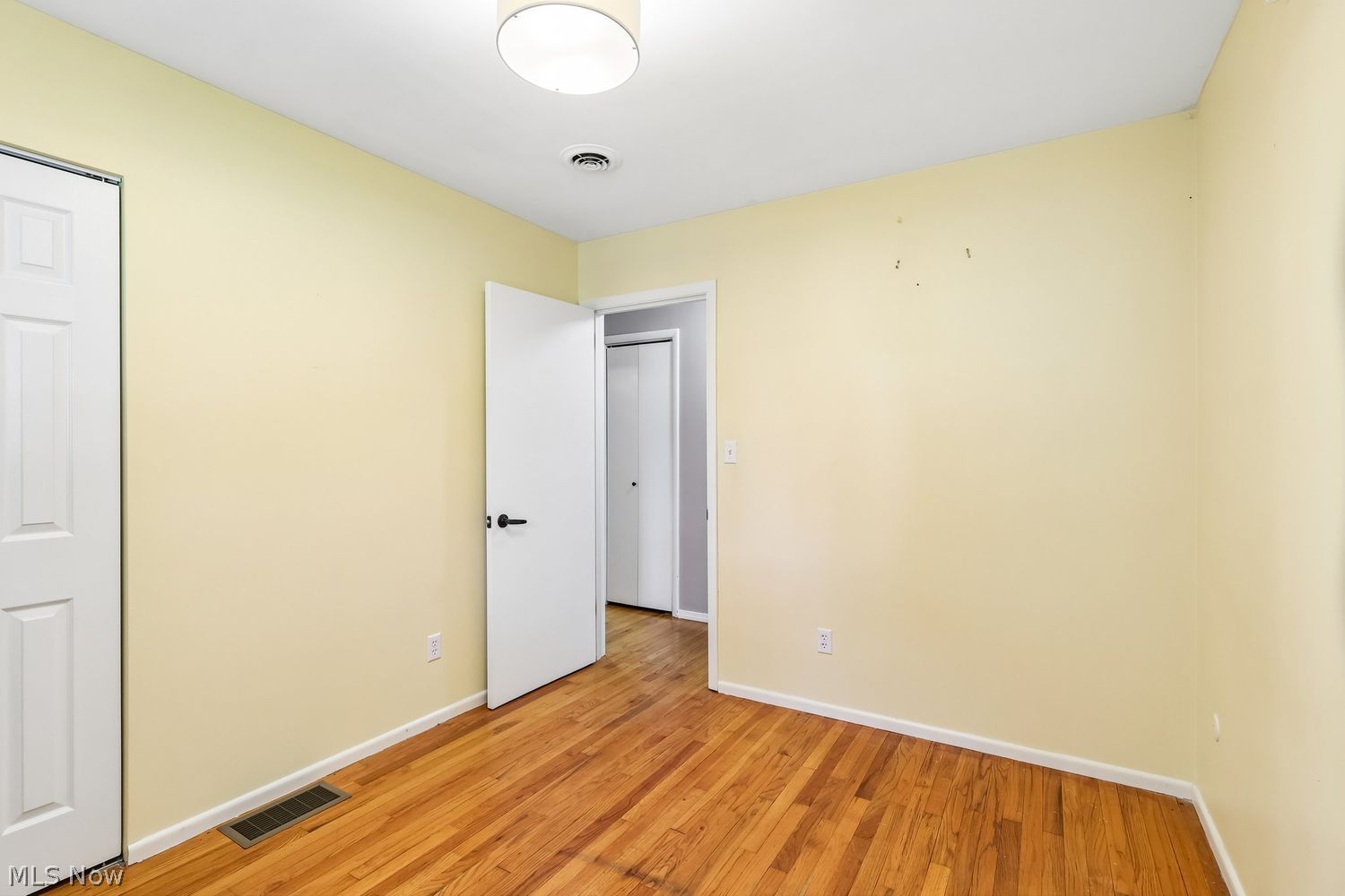 37532 Harlow Drive Willoughby OH 44094