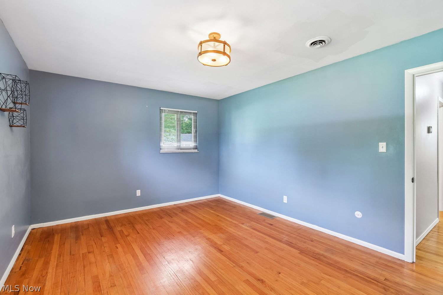 37532 Harlow Drive Willoughby OH 44094