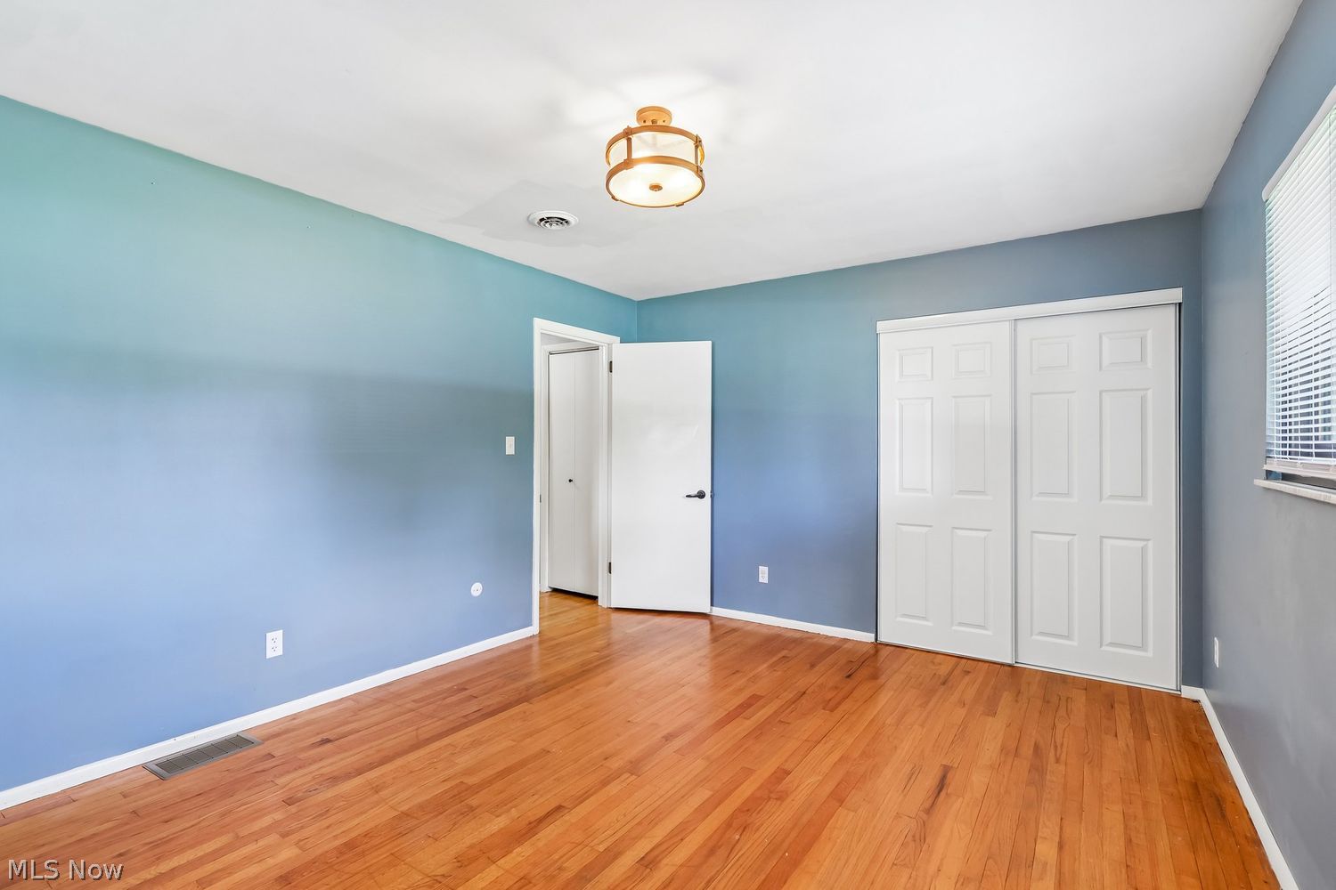 37532 Harlow Drive Willoughby OH 44094