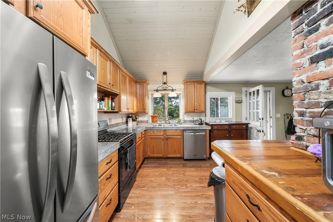 4595 High Street Mantua OH 44255