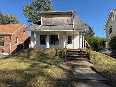 269 E 150th Street Cleveland OH 44110