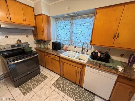 971 Pembrook Road Cleveland Heights OH 44121