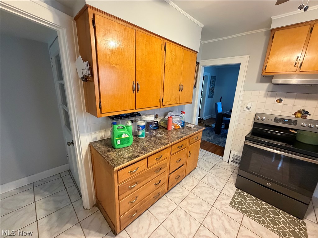 971 Pembrook Road Cleveland Heights OH 44121