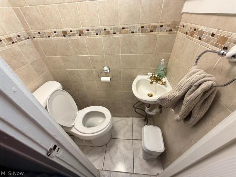 971 Pembrook Road Cleveland Heights OH 44121