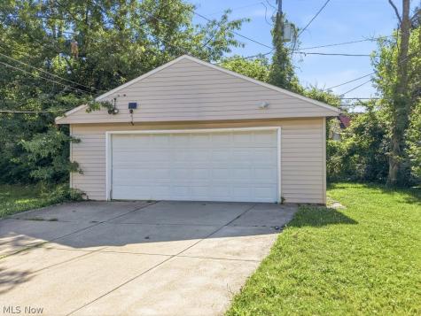 971 Pembrook Road Cleveland Heights OH 44121
