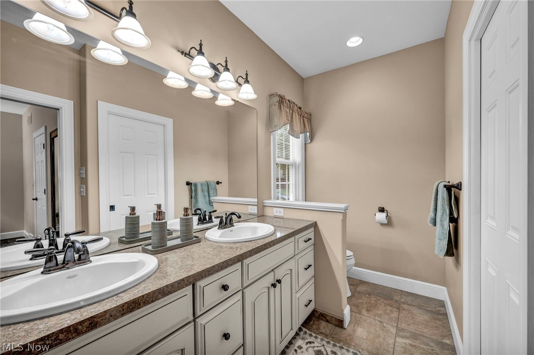 533 Terra Verde Avenue Columbiana OH 44408
