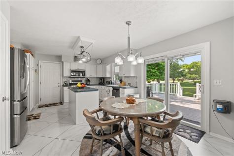 454 Golden Russett Boulevard Amherst OH 44001