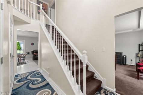 454 Golden Russett Boulevard Amherst OH 44001