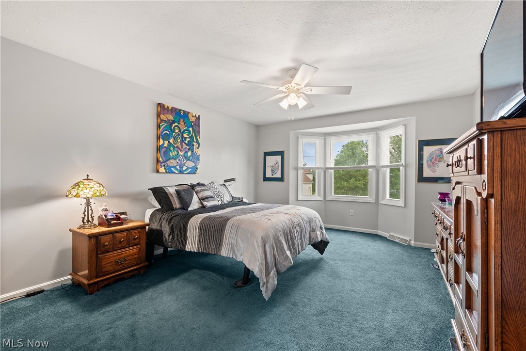 454 Golden Russett Boulevard Amherst OH 44001