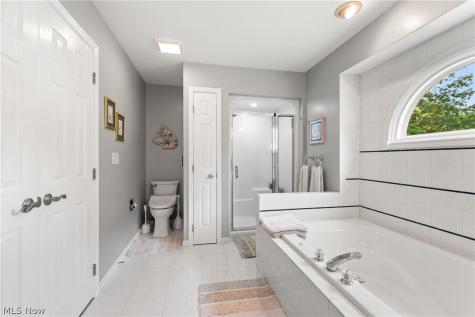 454 Golden Russett Boulevard Amherst OH 44001