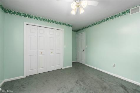 454 Golden Russett Boulevard Amherst OH 44001