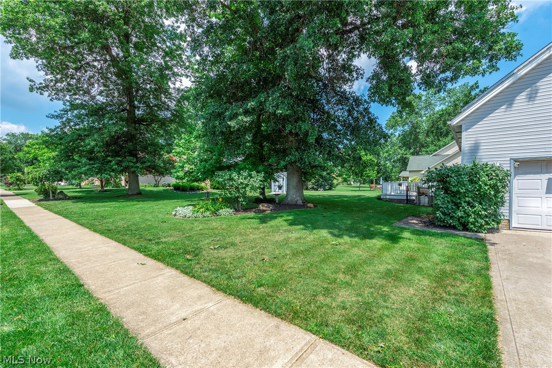 454 Golden Russett Boulevard Amherst OH 44001