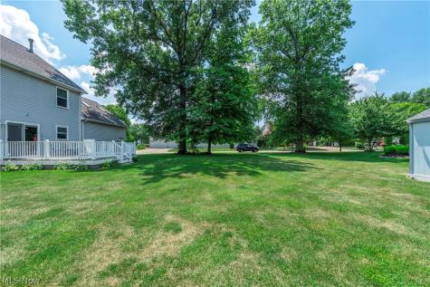454 Golden Russett Boulevard Amherst OH 44001