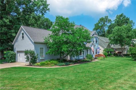 454 Golden Russett Boulevard Amherst OH 44001