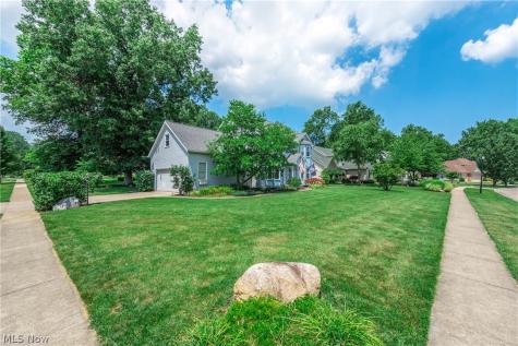 454 Golden Russett Boulevard Amherst OH 44001