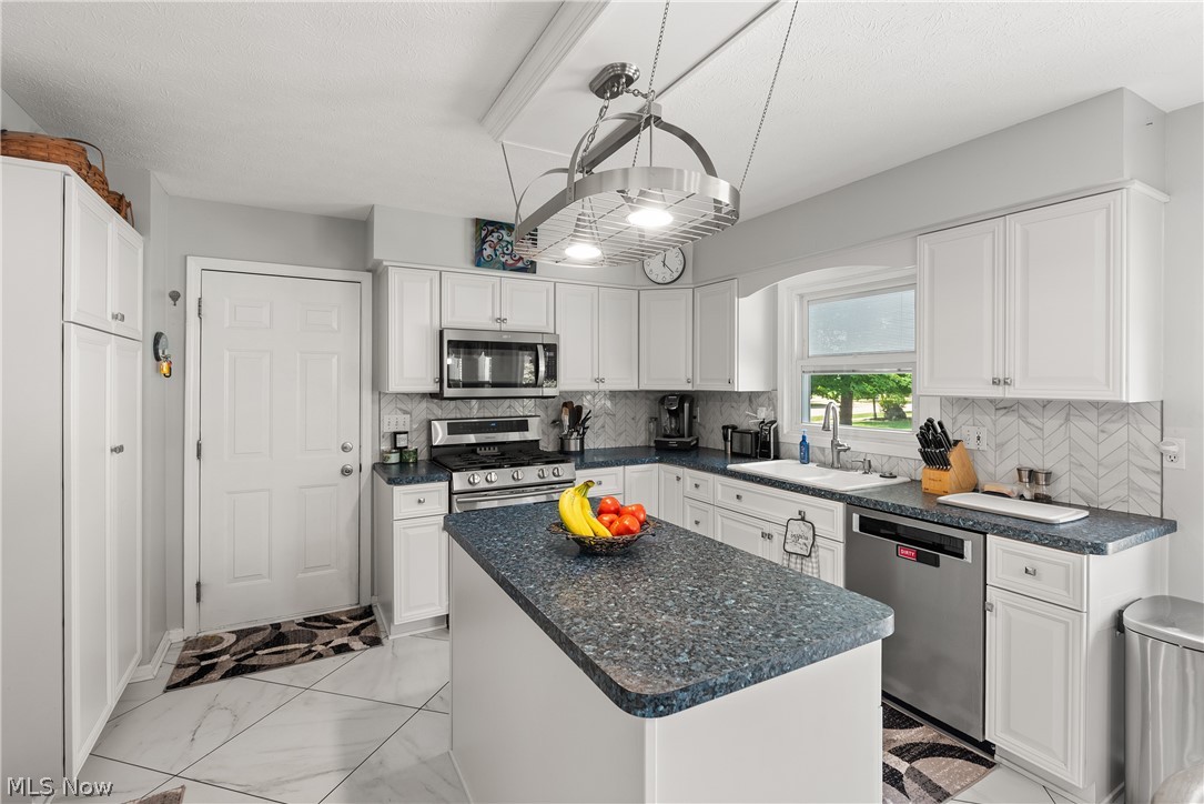 454 Golden Russett Boulevard Amherst OH 44001